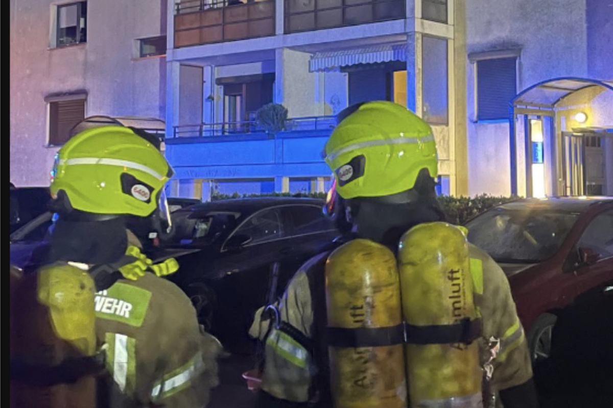 Brand in Hellersdorf: Schwer verletzter Mann im Krankenhaus