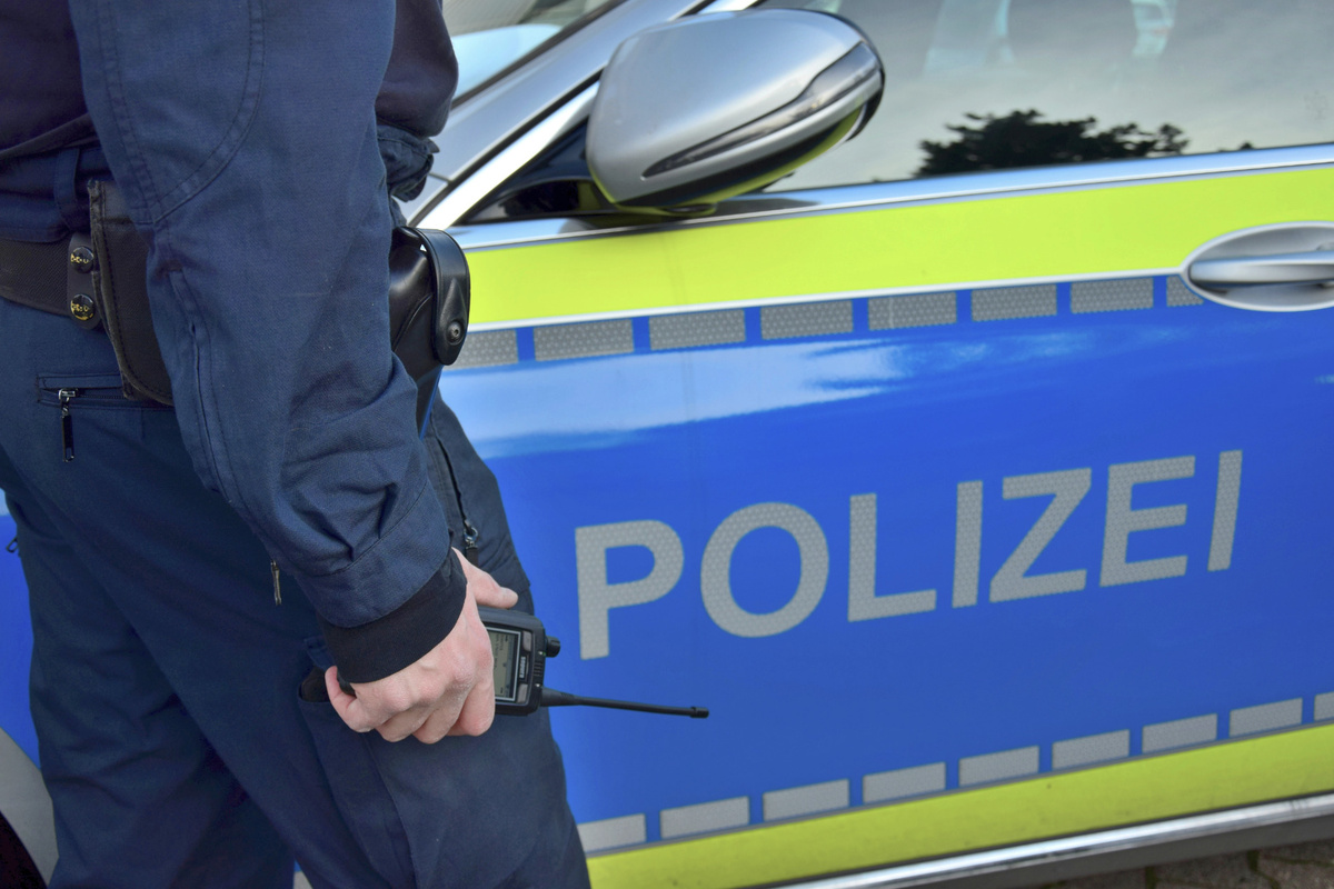 Sexuelle Belästigung In Dresden Frau 23 Bespuckt Kinder Sollen Sich Ausziehen 