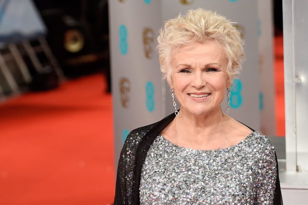 Julie Walters Harry Potter : Hogwarts founders challenge🏰 | Harry ...