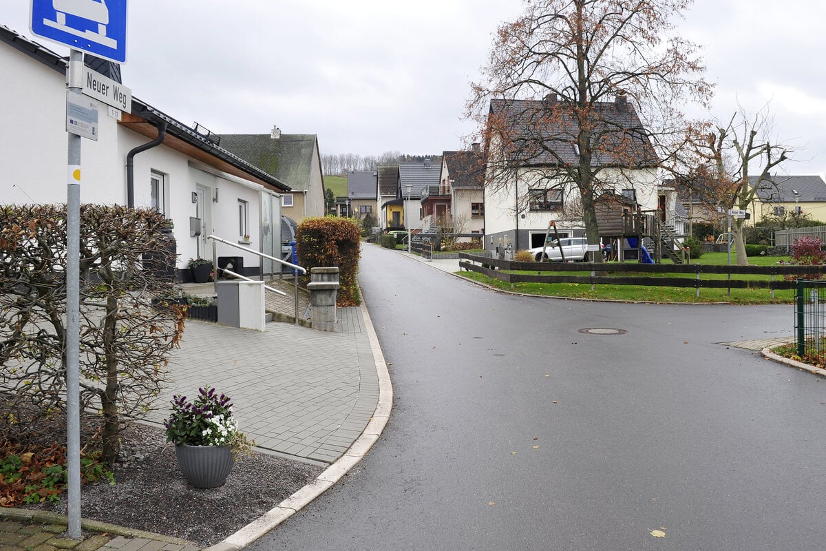 T-dlicher-Brand-in-Mittelsachsen-Person-leblos-in-Wohnung-gefunden