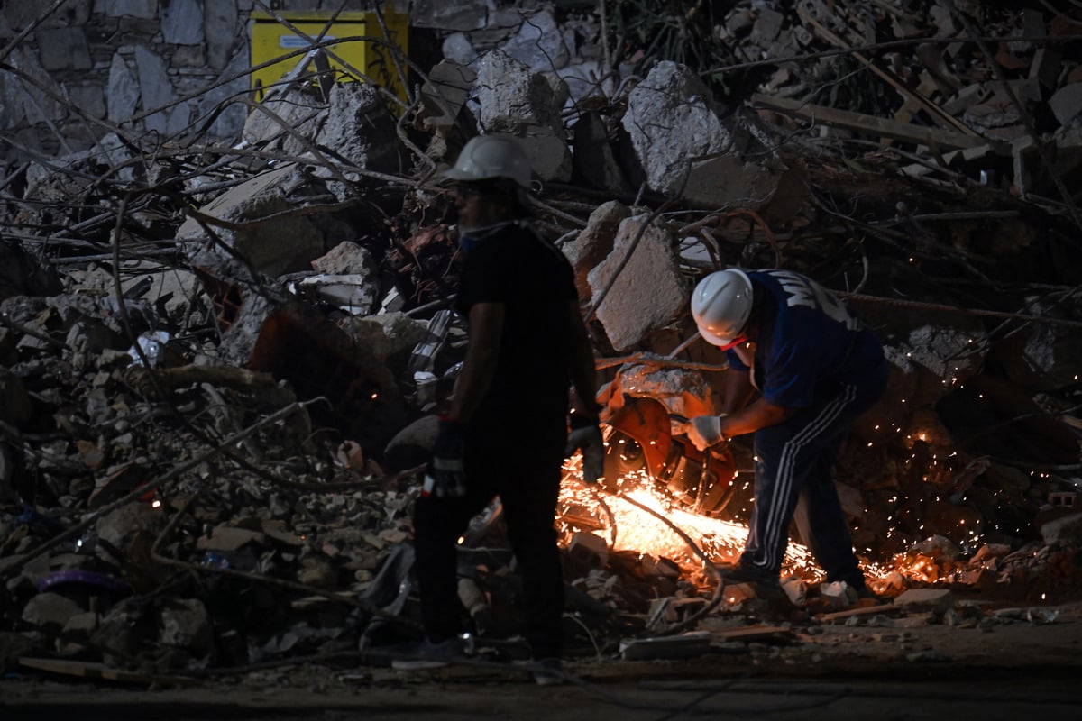 US lifts Venezuela sanctions to help rescue efforts after deadly earthquakes