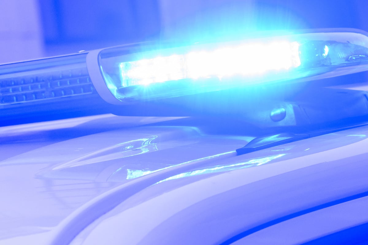 Tankstellenr-uber-schie-t-auf-Polizisten-Beamter-in-Lebensgefahr