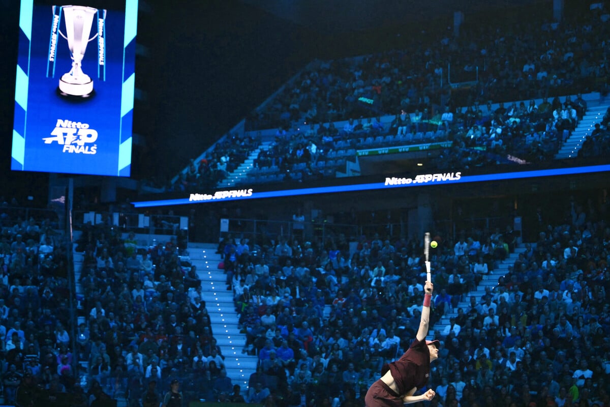 drama-bei-tennis-wm-zwei-fans-sterben-nach-herzinfarkt-doch-die-show-geht-weiter