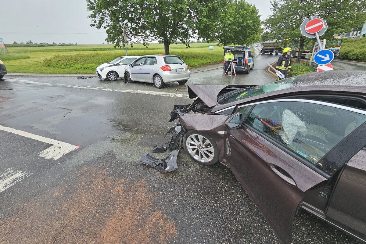 Verkehrsunfall in Werdau: Fünf Verletzte