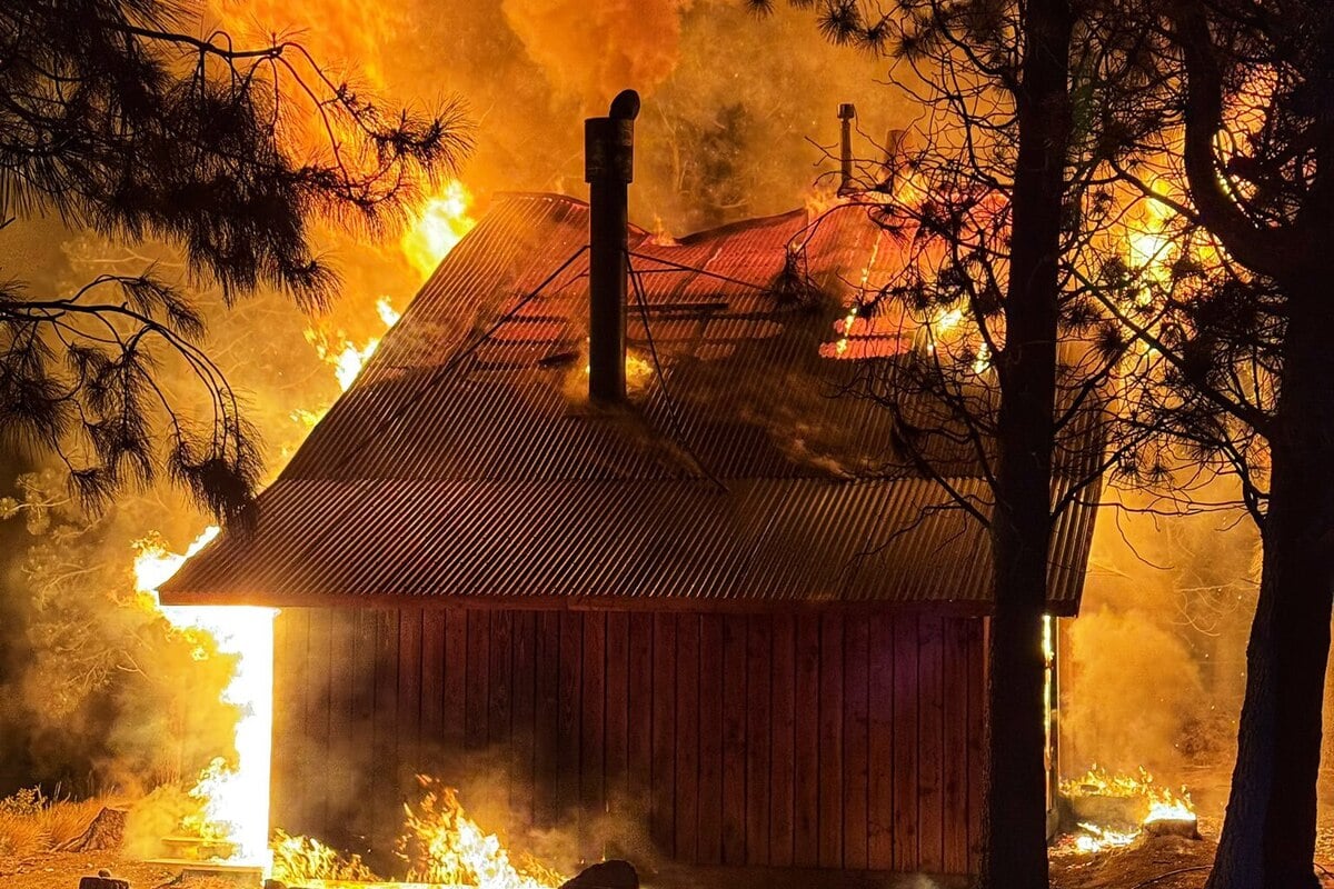 feuer-schock-bei-ex-bild-chef-haus-brennt-lichterloh
