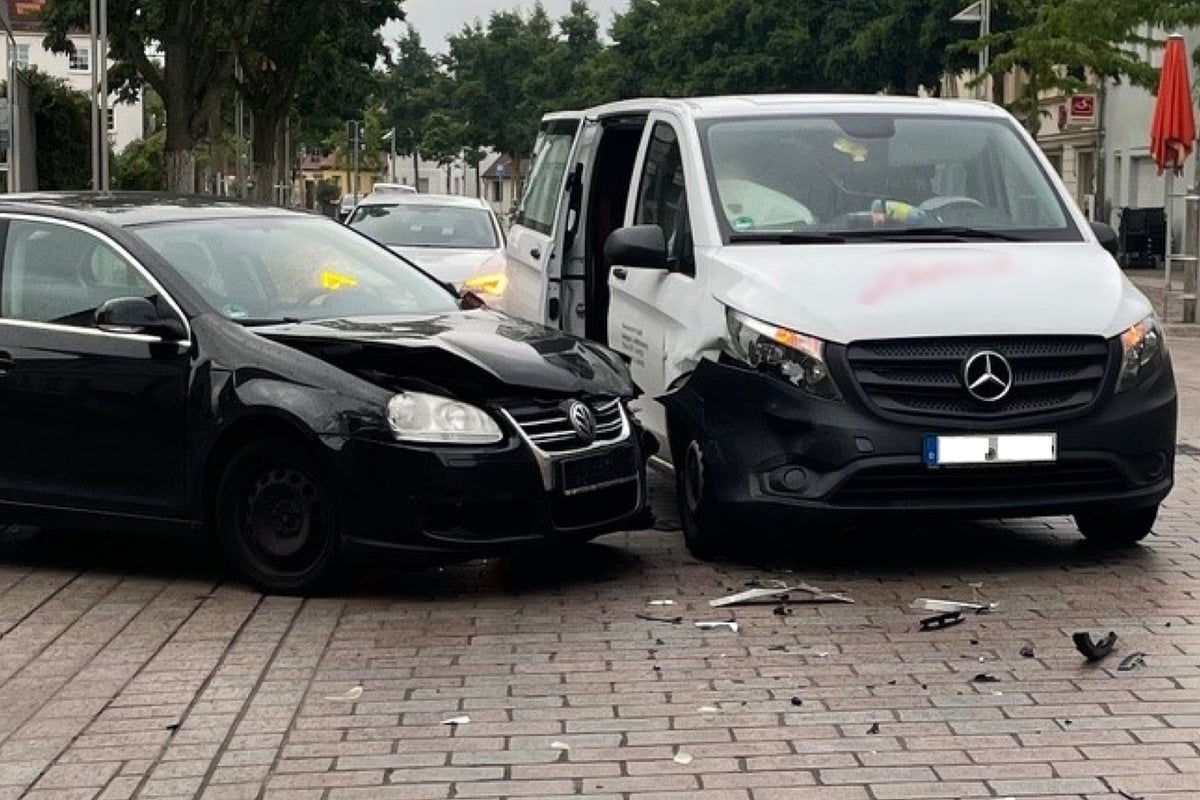 Vorfahrt-missachtet-Zwei-Verletzte-nach-Unfall-in-Barleben