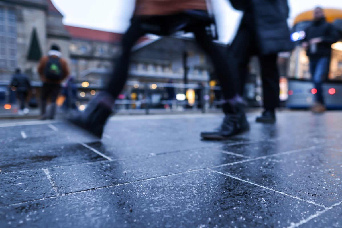 deutscher-wetterdienst-warnt-weiter-glatte-stra-en-in-sachsen-sachsen-anhalt-und-th-ringen