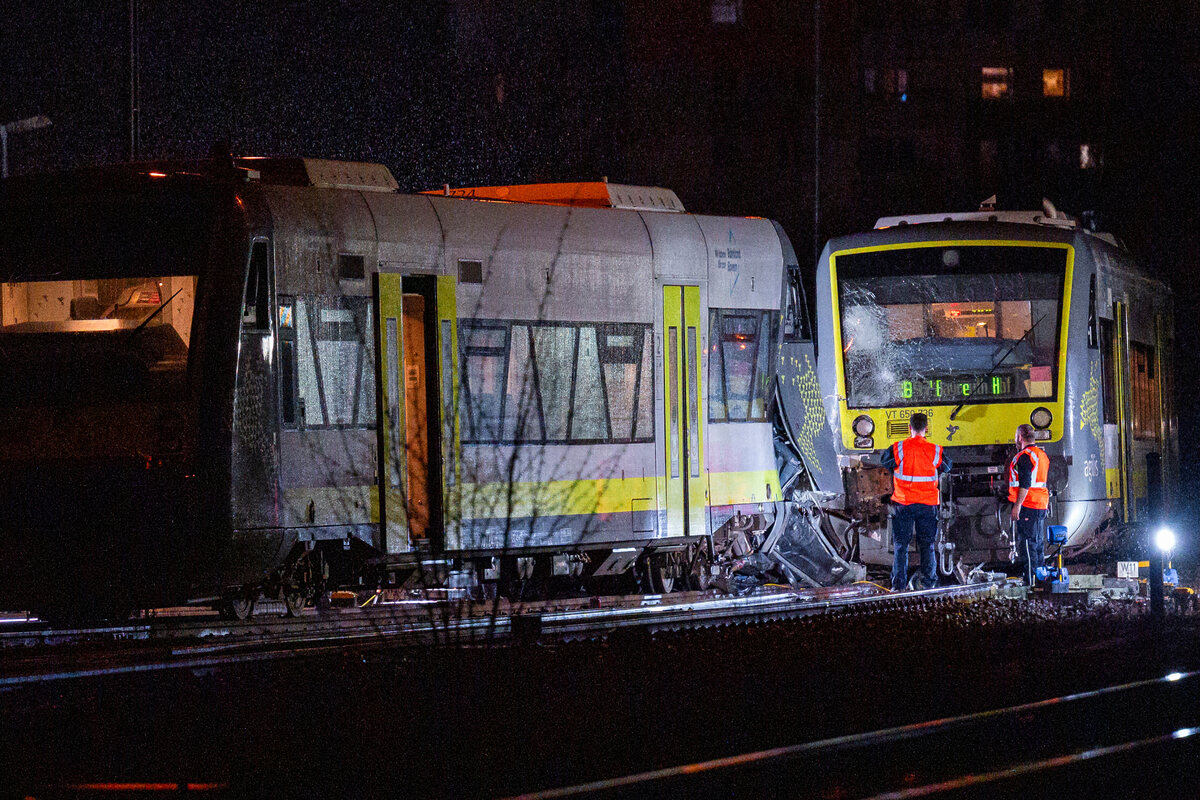 Zugunfall am Bahnhof Bayreuth: Acht Verletzte, Verkehr massiv ...