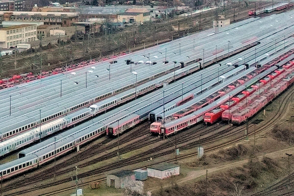 Züge, so weit das Auge reicht: Das hat es mit dem riesigen Leipziger Bahn- Friedhof auf sich!