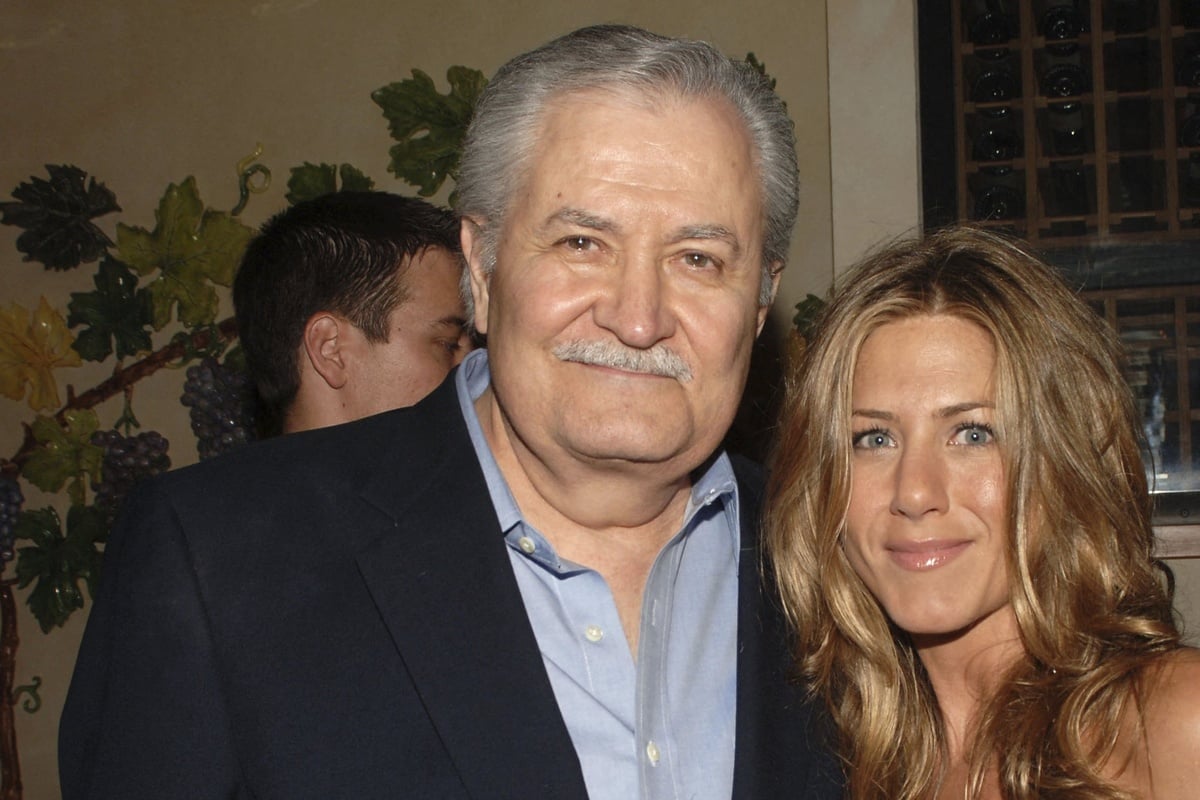 Jennifer Aniston confirms her father has passed away