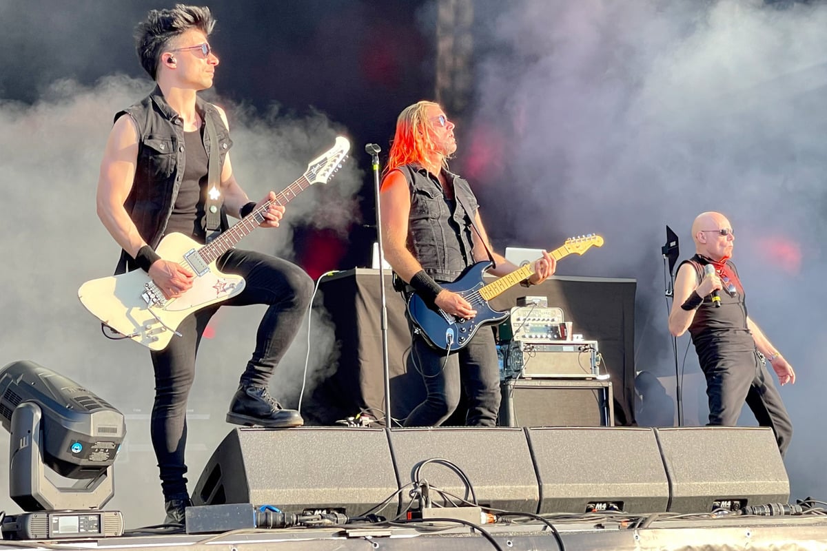 The Sisters of Mercy enttäuschen Fans in Berlin herb und brechen Konzert ab