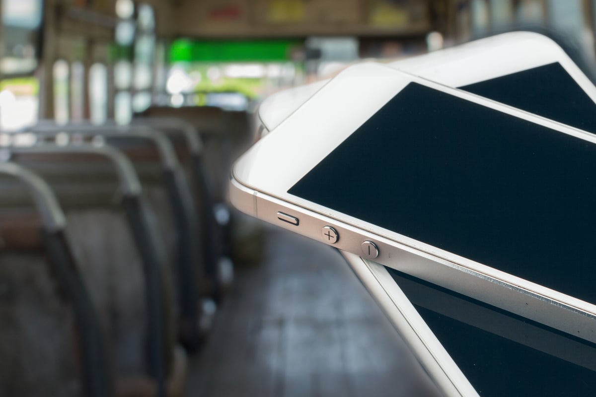 Mysteri-ser-Bus-Tod-Frau-mit-26-iPhones-am-K-rper-gefunden