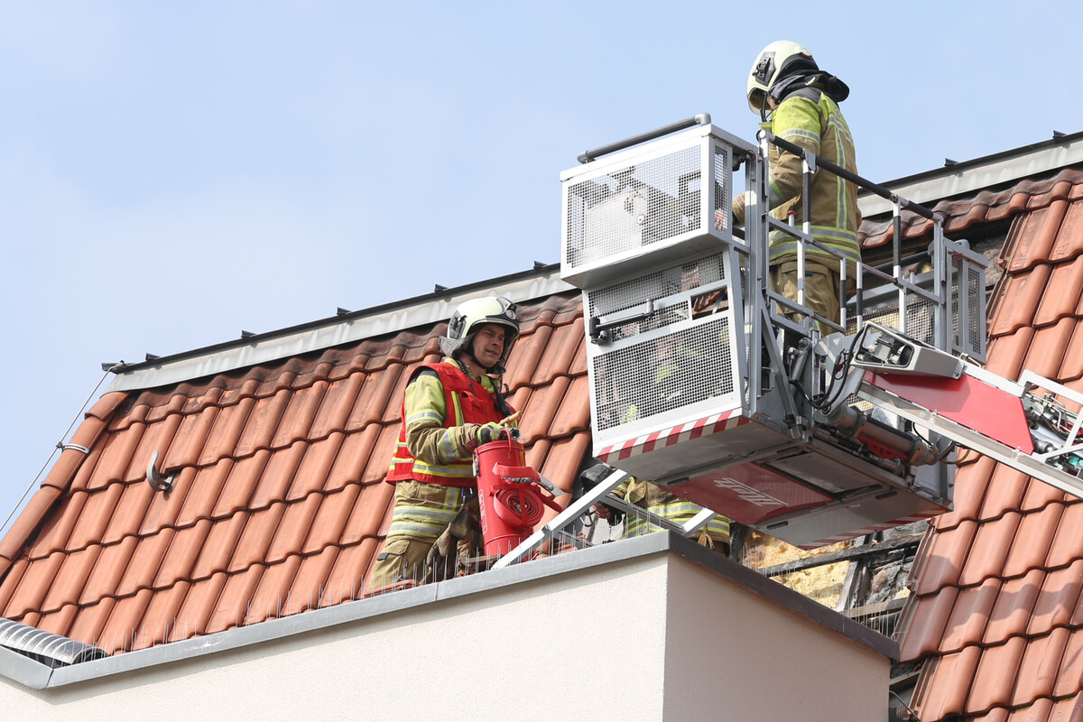 Brand in Laubegast: Als die Feuerwehr eintrifft, sind die Flammen schon aus