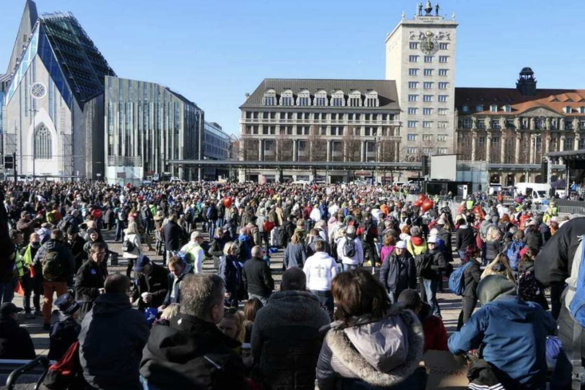 Motorcade in front of the vaccination center: Another larger corona demo registered in Leipzig