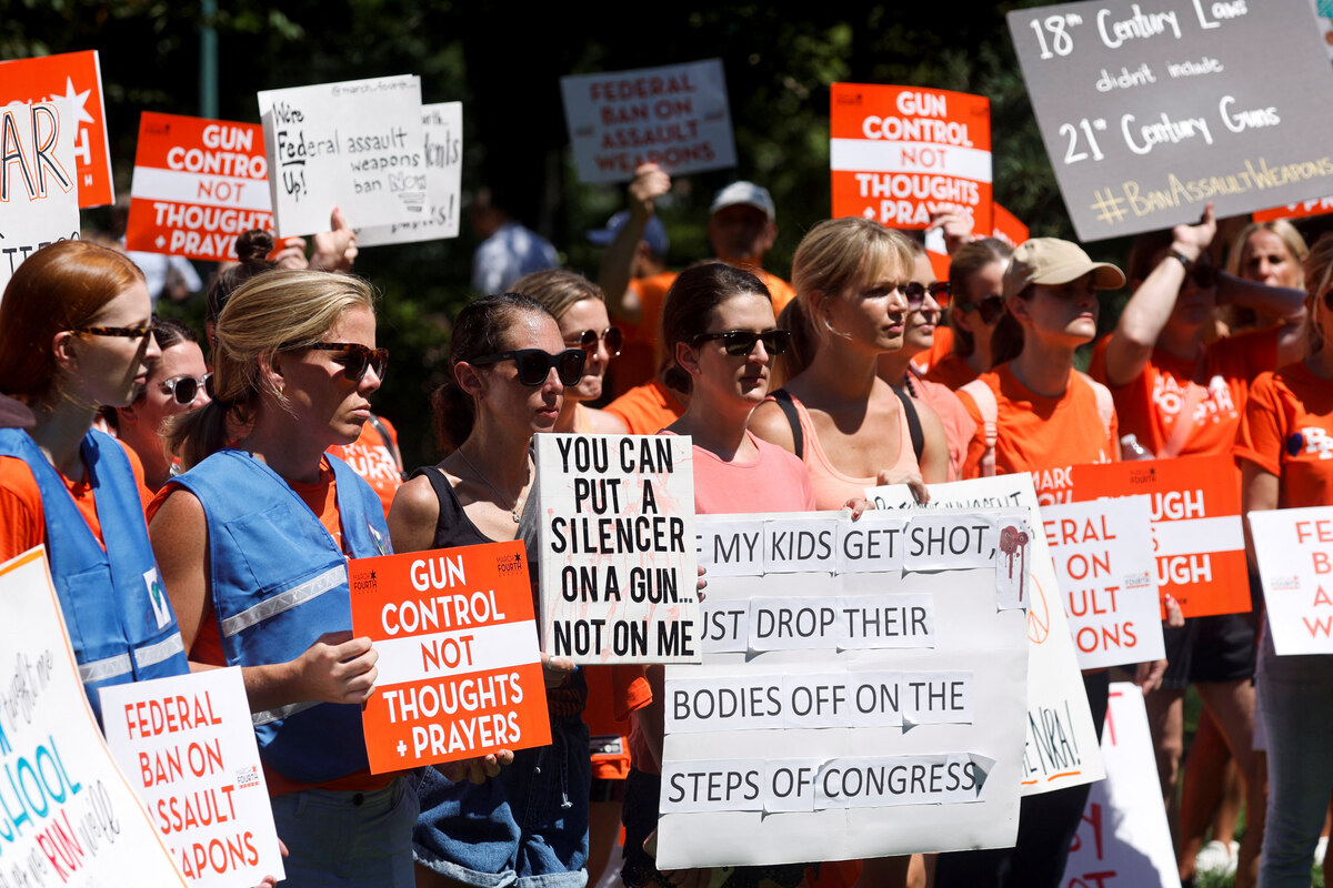 US House Passes Assault Weapons Ban