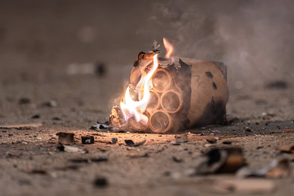 Explosion-in-Silvesternacht-rei-t-Loch-in-Anh-nger-von-Fleischerei