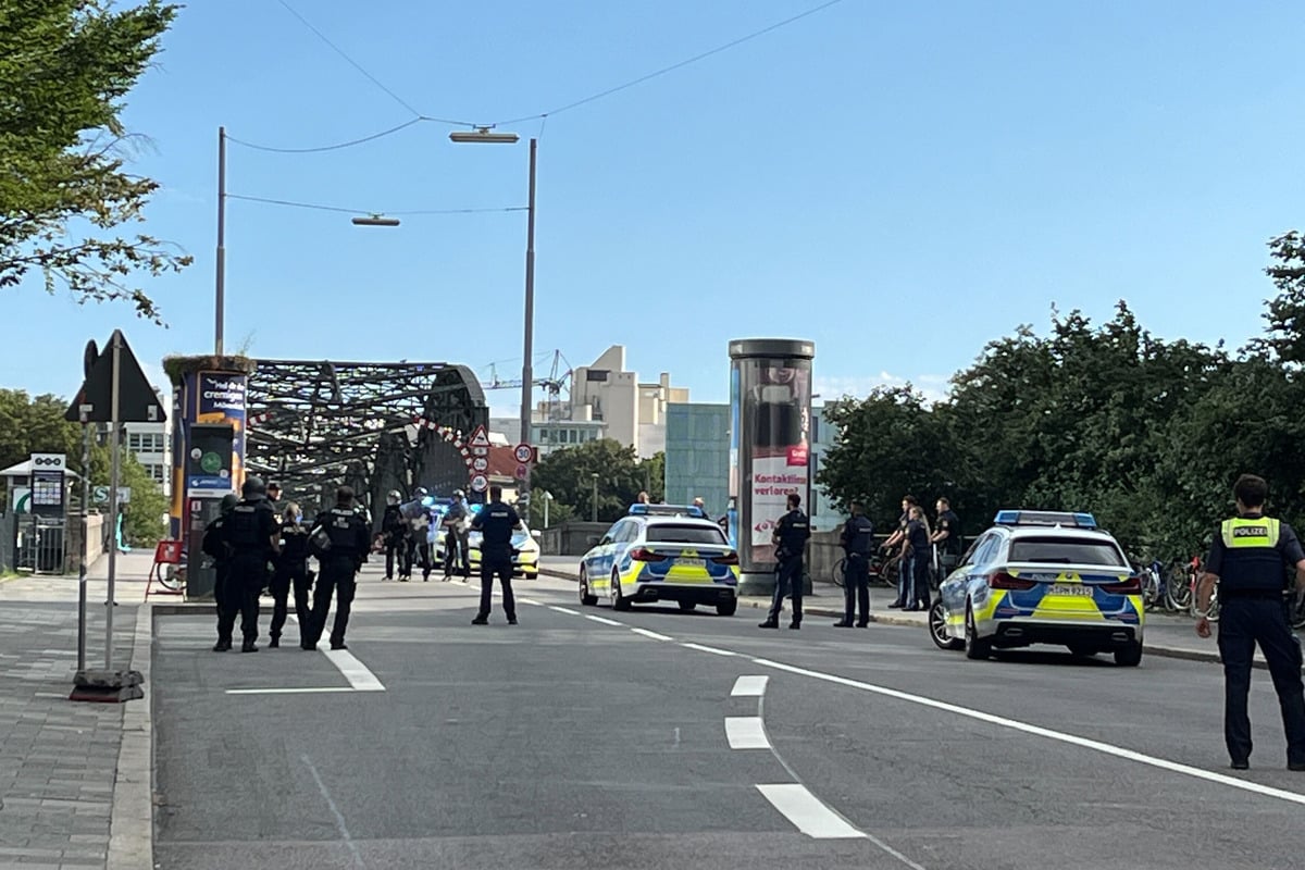 Bedrohungslage! Großeinsatz der Polizei auf der Hackerbrücke in München