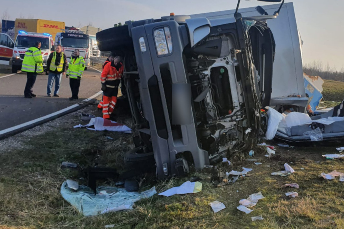 38++ Unfall a38 heute bilder , Unfall A38 Schwerer Unfall auf der A38 bei Leipzig LastwagenFahrer