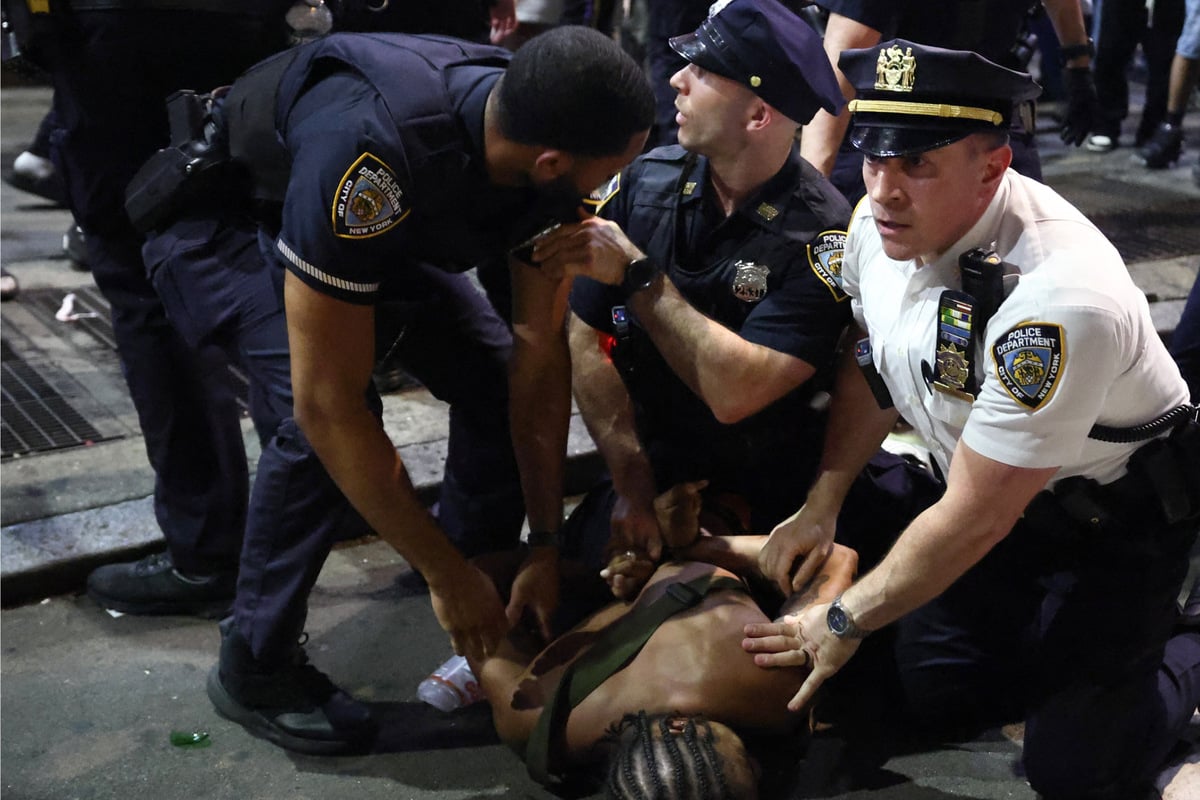 Several NBA fans arrested outside Madison Square Garden amid Knicks-Spurs Game 4