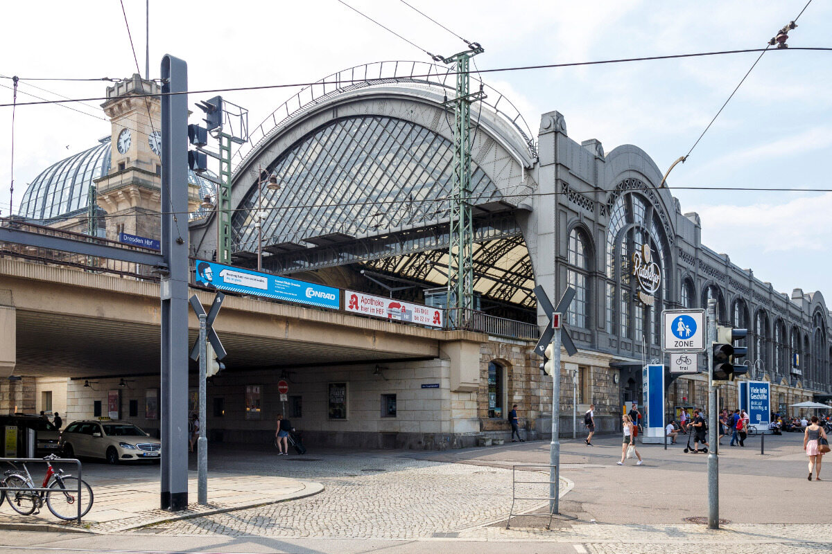 Feueralarm ausgelöst! Hauptbahnhof Dresden komplett geräumt, etliche Zugausfälle