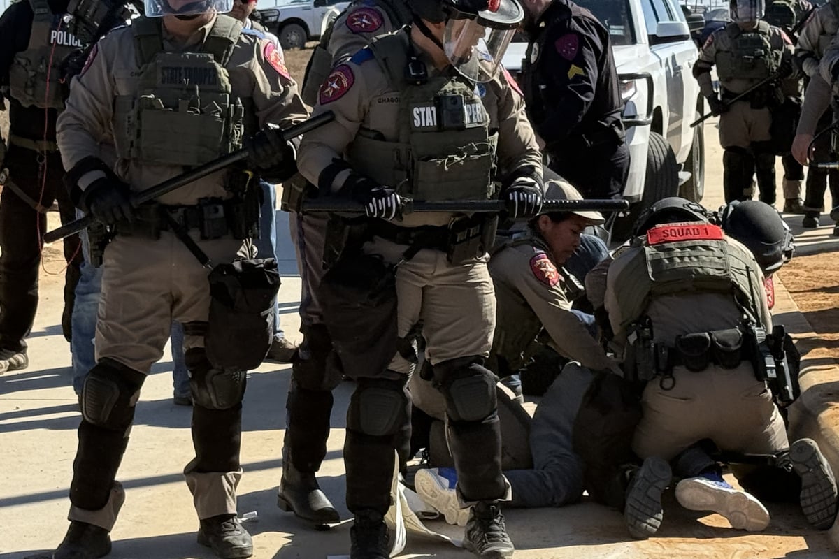 ICE abducts wife of active-duty soldier at immigration appointment: "She followed the rules"