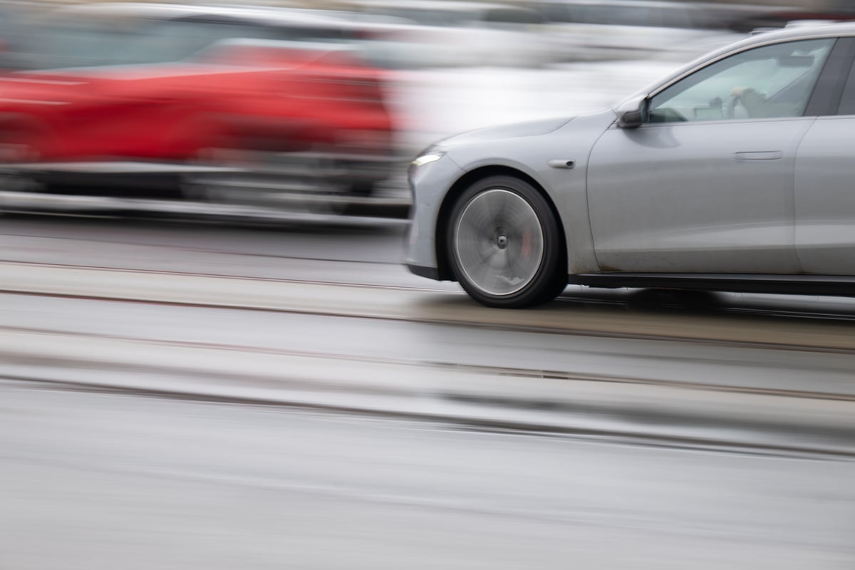 Skoda-und-BMW-krachen-auf-der-A14-zusammen-dann-geht-es-dem-Fahrer-an-den-Kragen