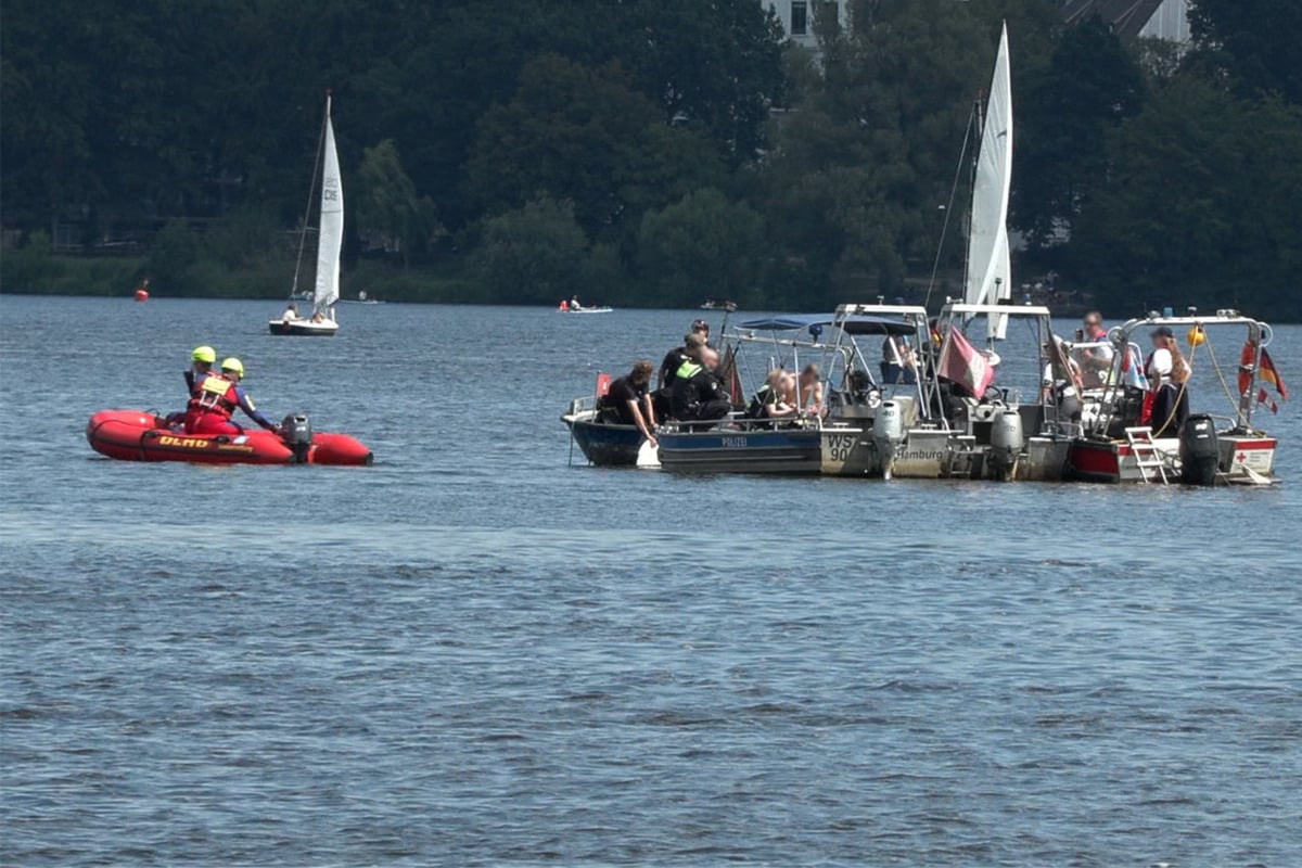 Aufregung-auf-der-Au-enalster-Kanu-gekentert