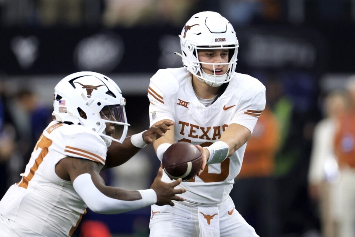 Is arch manning transferring from texas college football fans dig in