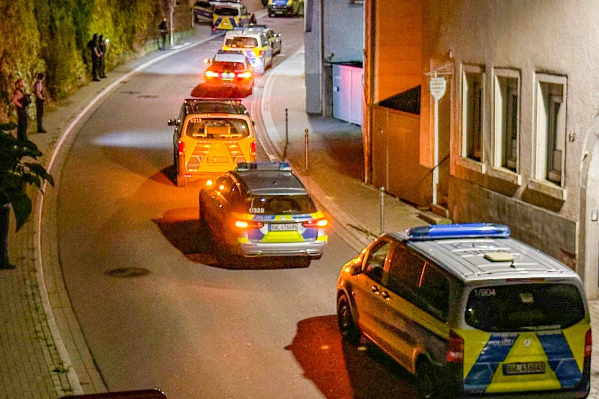 Frau in Baden-Württemberg umgebracht? Täter auf der Flucht, Polizei im Großeinsatz