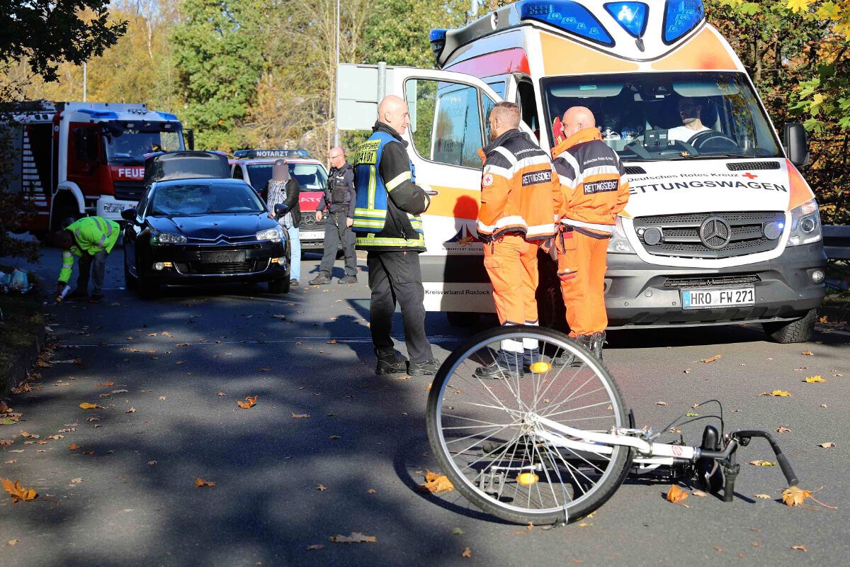 Tödlicher Unfall An Stadtautobahn In Rostock: Auto Erfasst Fahrradfahrerin