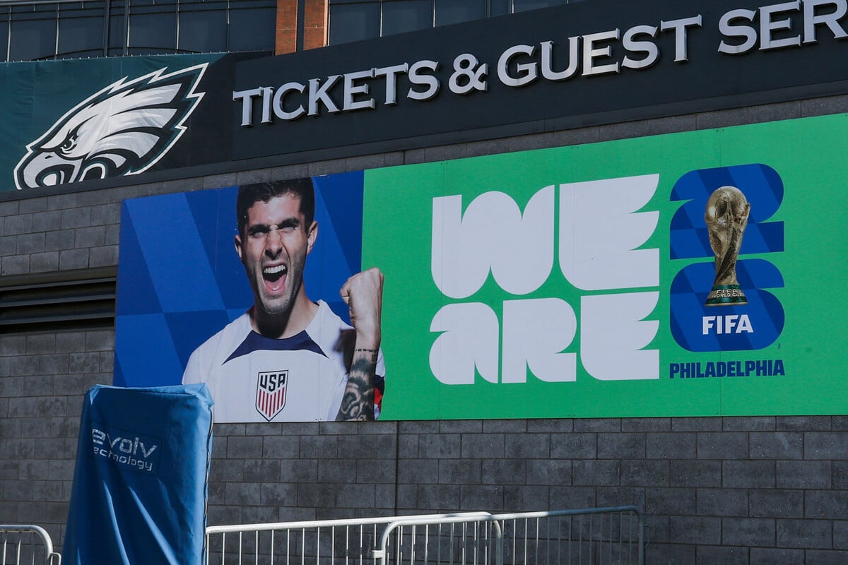 US soccer team "devastated" by lack of home support ahead of World Cup