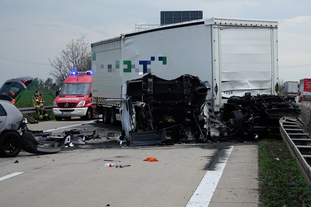 Accident A14 Serious Accident On The A14 Three Trucks And A Car Crash Into Each Other Memesita