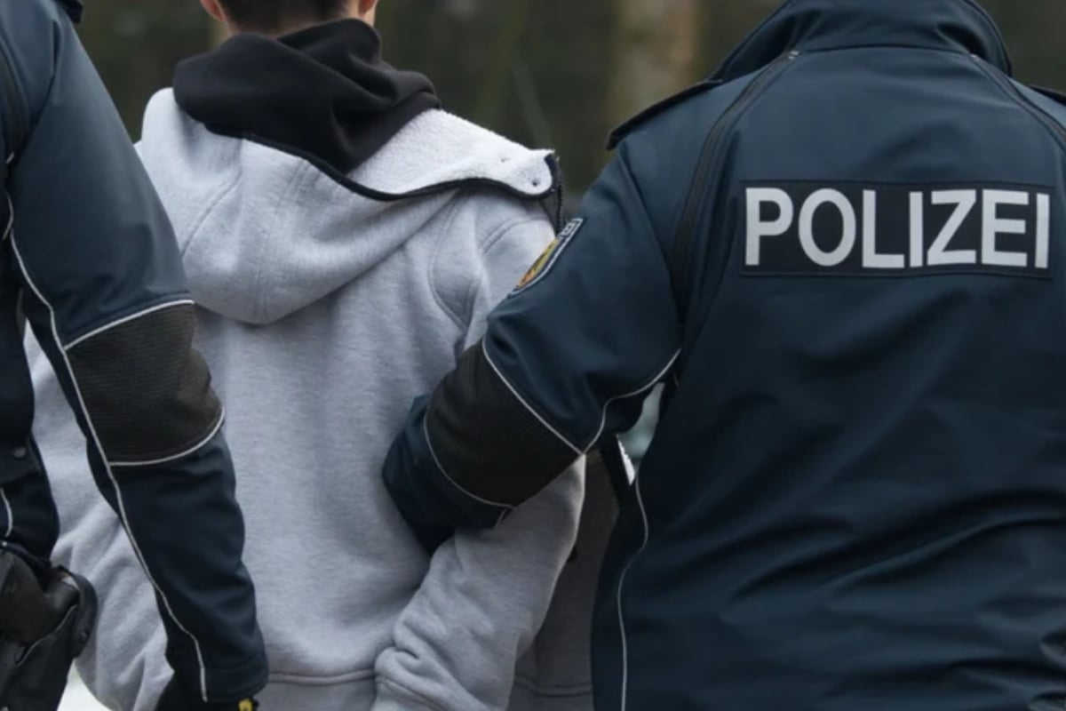 Diebstahl, Drogen, Waffen und Erpressung 28Jähriger nach 30