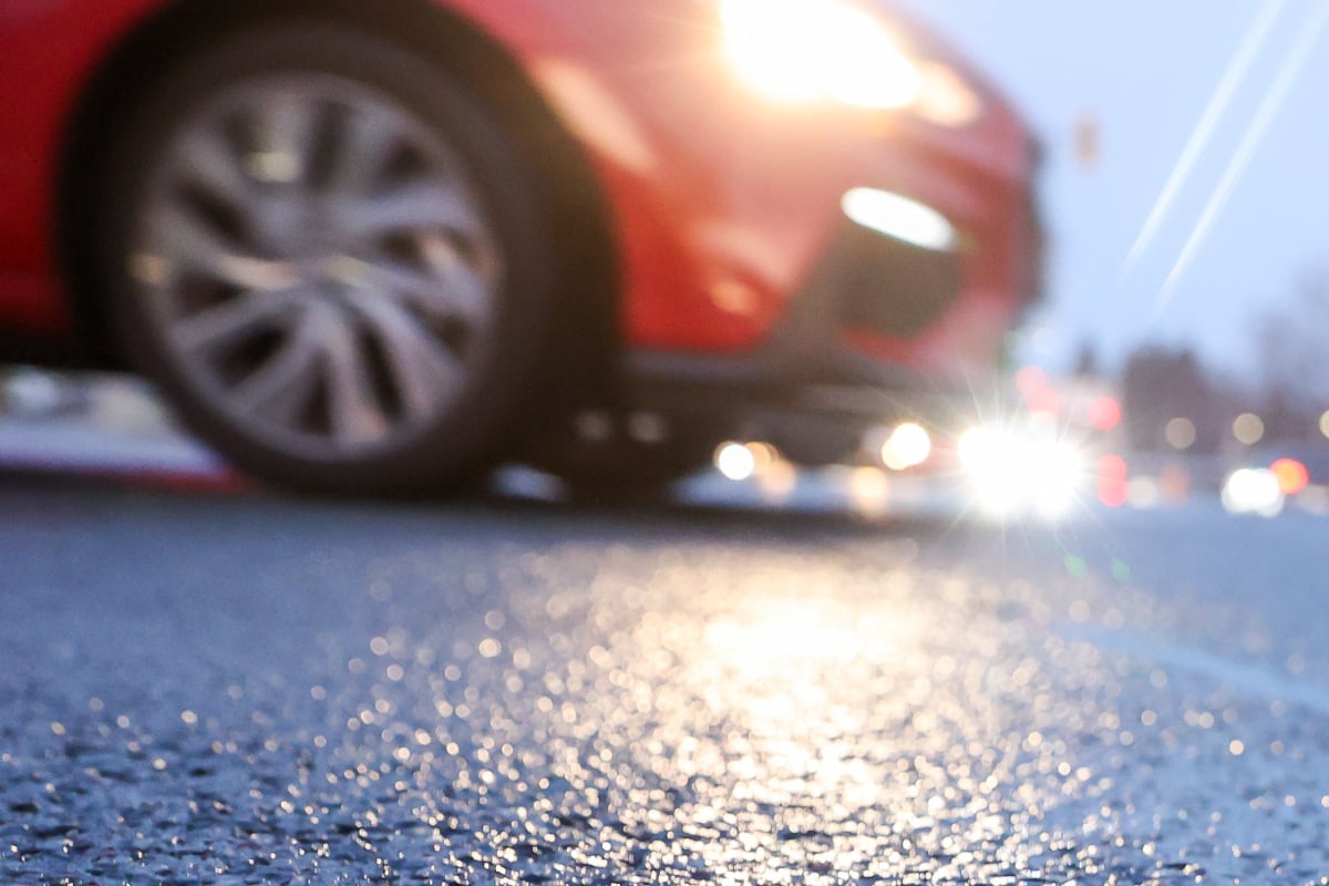 Glatte-Stra-en-mit-Folgen-Mehr-als-80-Unf-lle