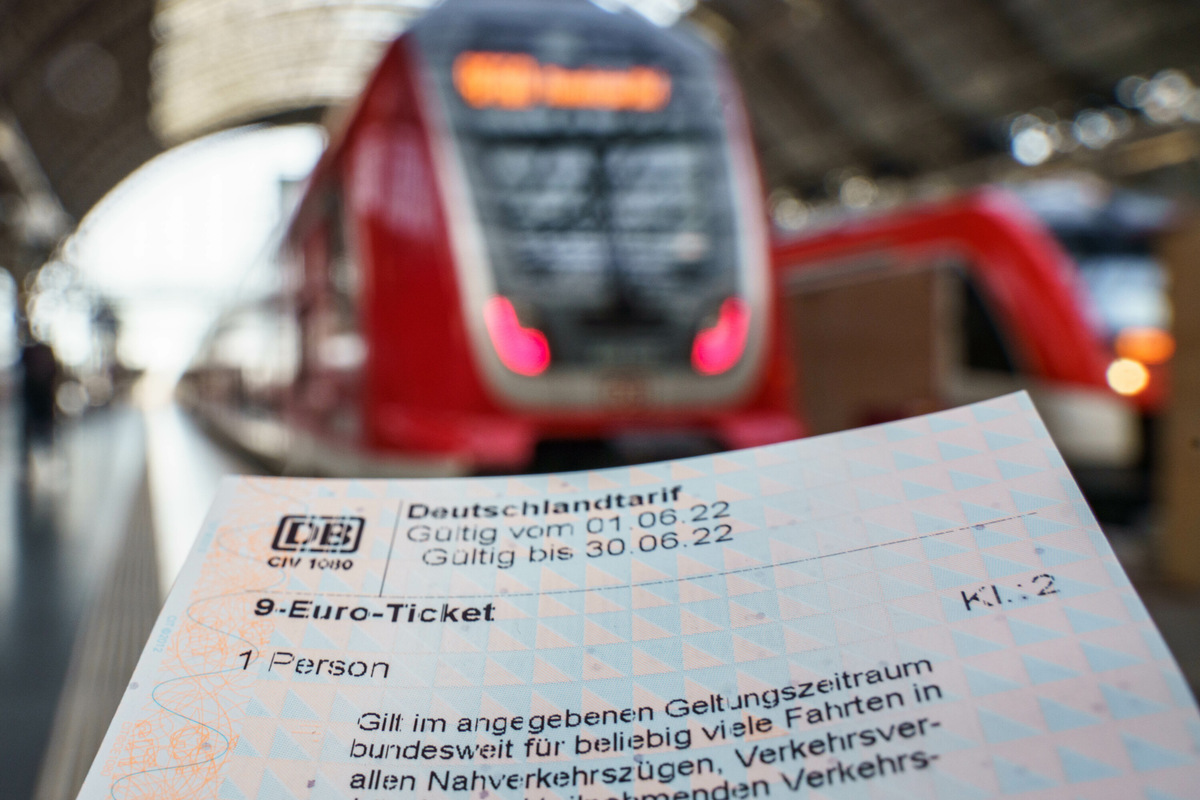 Ab morgen: 9-Euro-Ticket und Tankrabatt beginnen auch in Sachsen