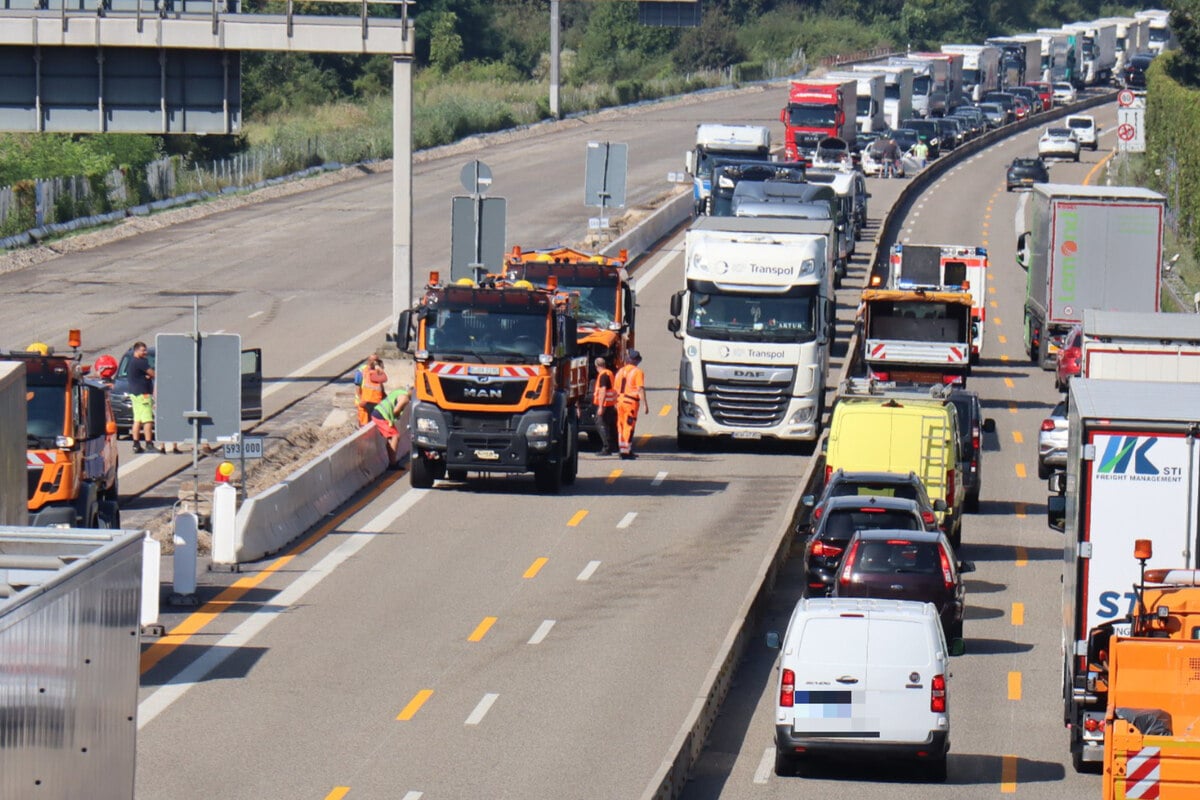 Lkw-Unfall auf A6: Mehrere Kilometer Stau!