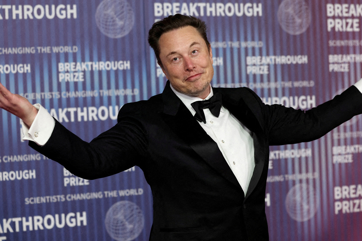 Tesla shareholders hand over record-breaking pay package for Elon Musk ...