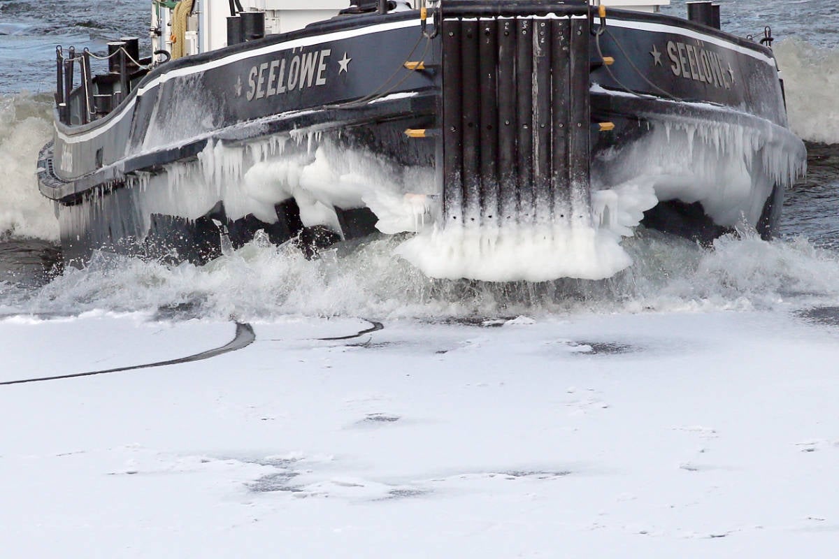 Fl-sse-und-Kan-le-zugefroren-Steht-W-rmeversorgung-vor-Kollaps-