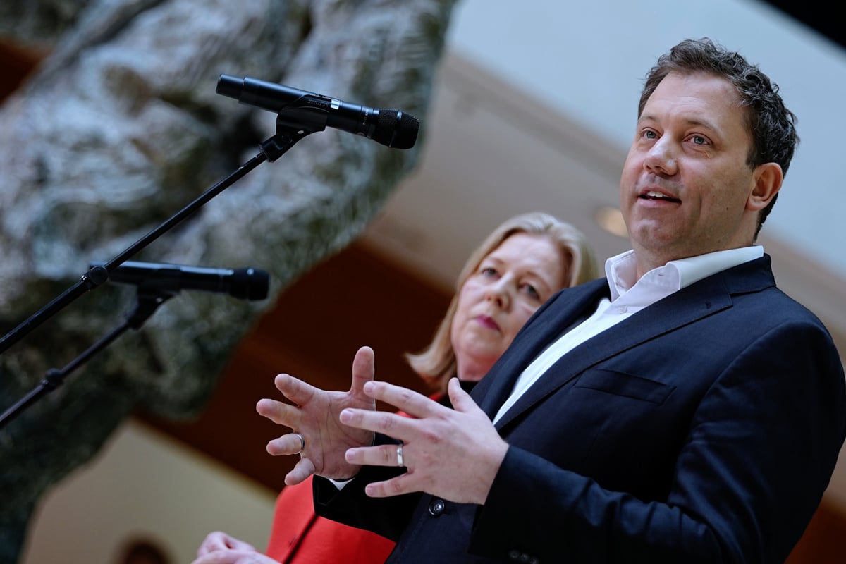 Wahl-Debakel in Rheinland-Pfalz: SPD-Chefs stellen sich, Schweitzer will weitermachen