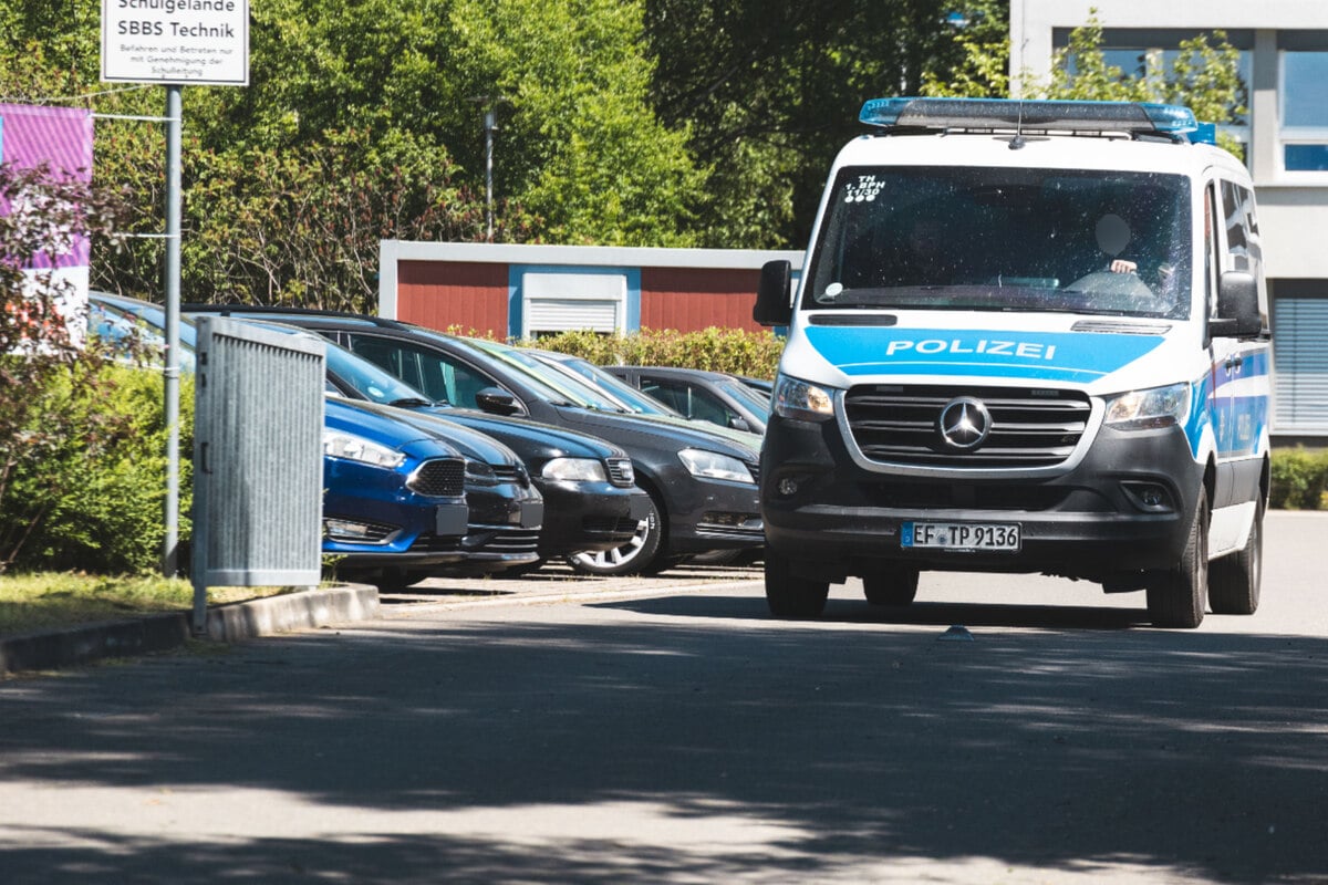 Schussabgabe: Polizei-Einsatz an Schule in Gera