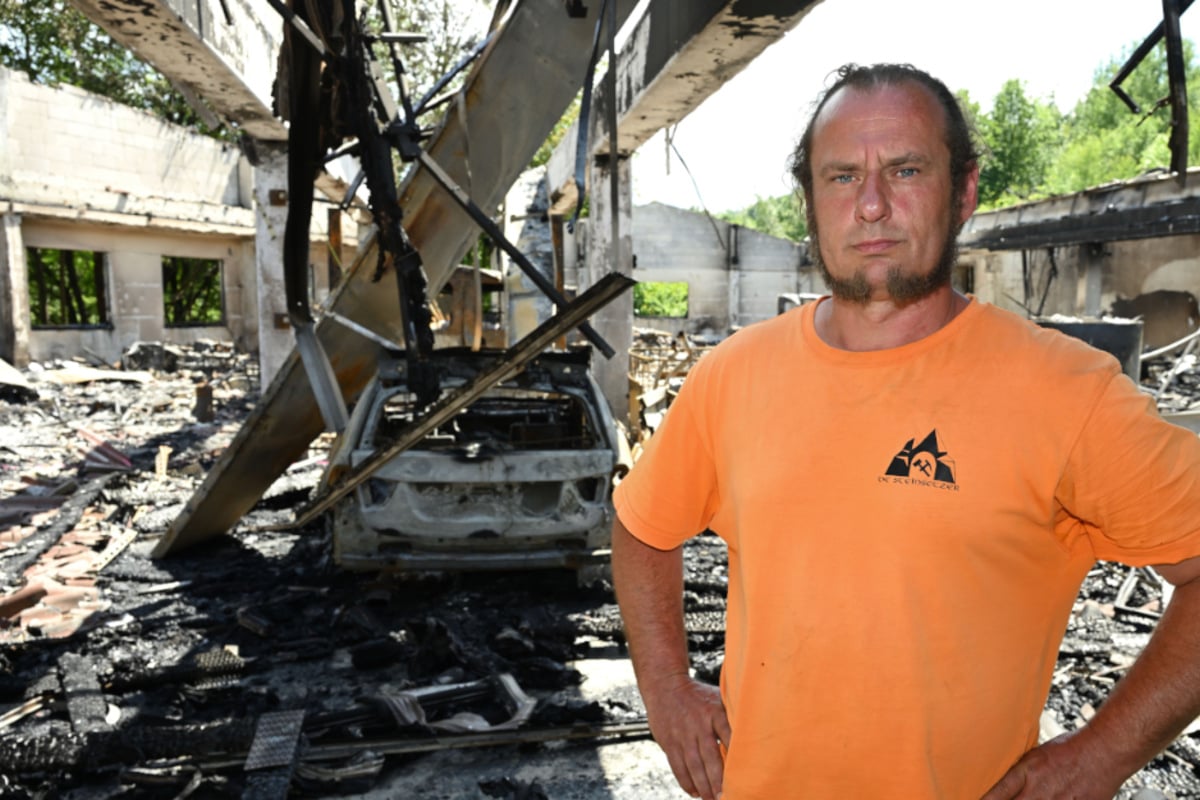 Feuer vernichtet ganzes Auto-Lager: 20 Millionen Euro Schaden befürchtet