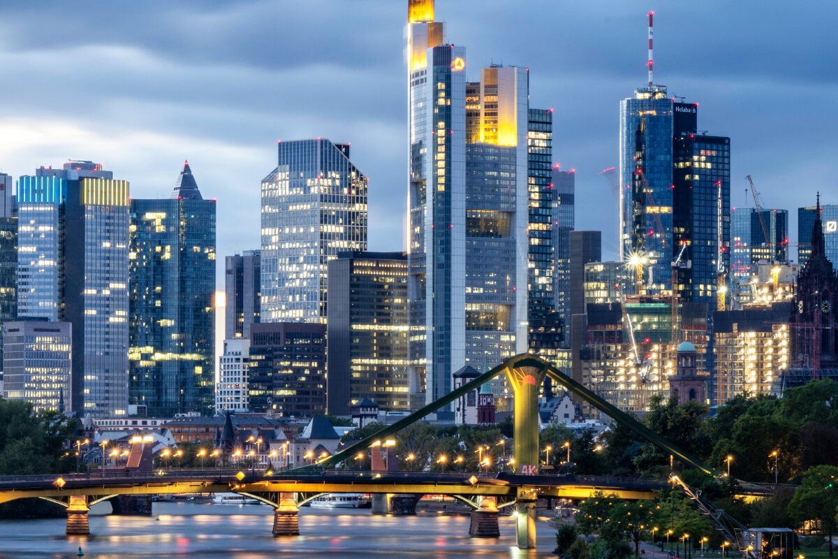 Major bank UBS warns of acute real estate bubble risk in Frankfurt and Munich