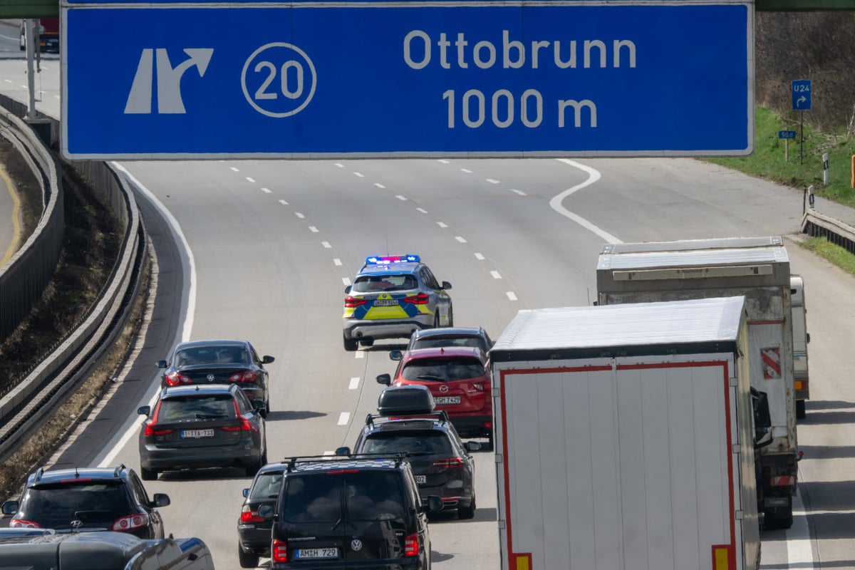 Unfall auf A99: Kilometerlanger Stau im Süden Münchens
