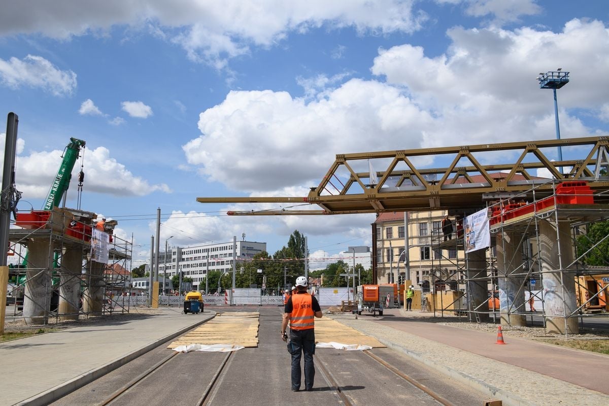 Magdeburger-Damaschkeplatz-bekommt-erste-Behelfsbr-cke