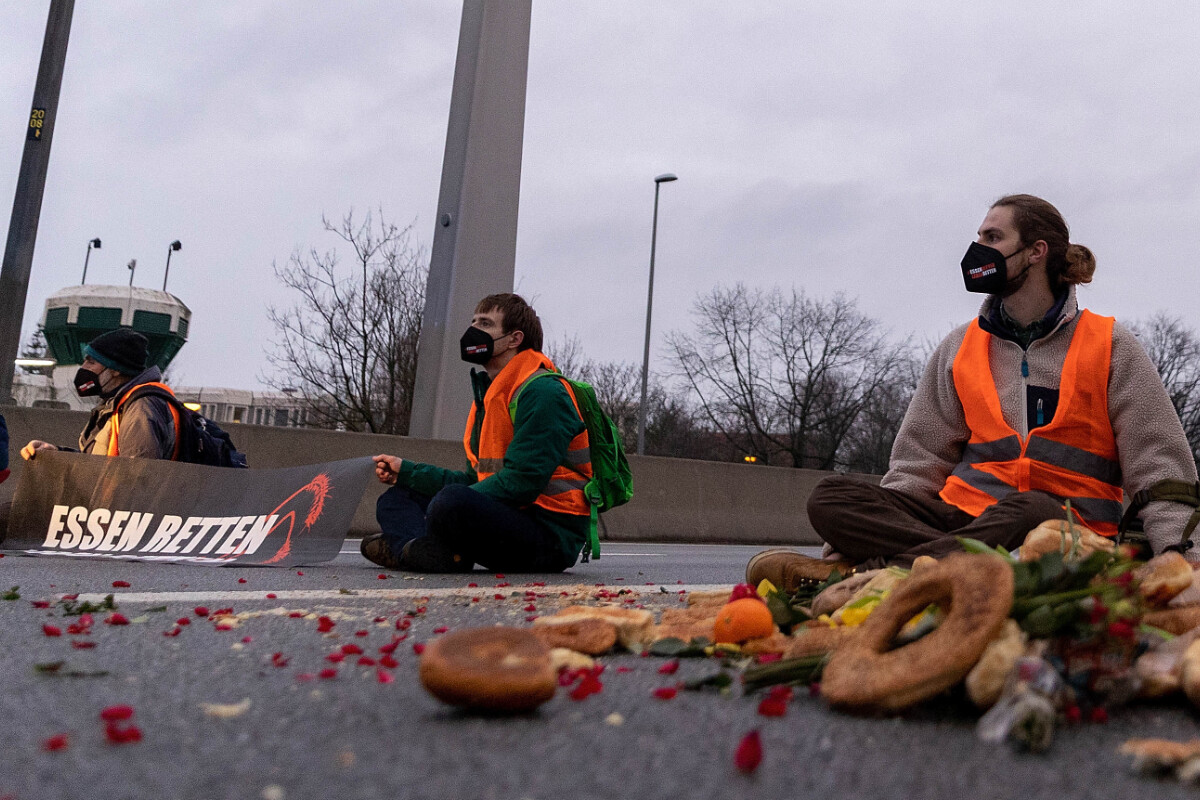 Les protecteurs du climat menacent de se durcir : les aéroports sont-ils désormais également paralysés ?