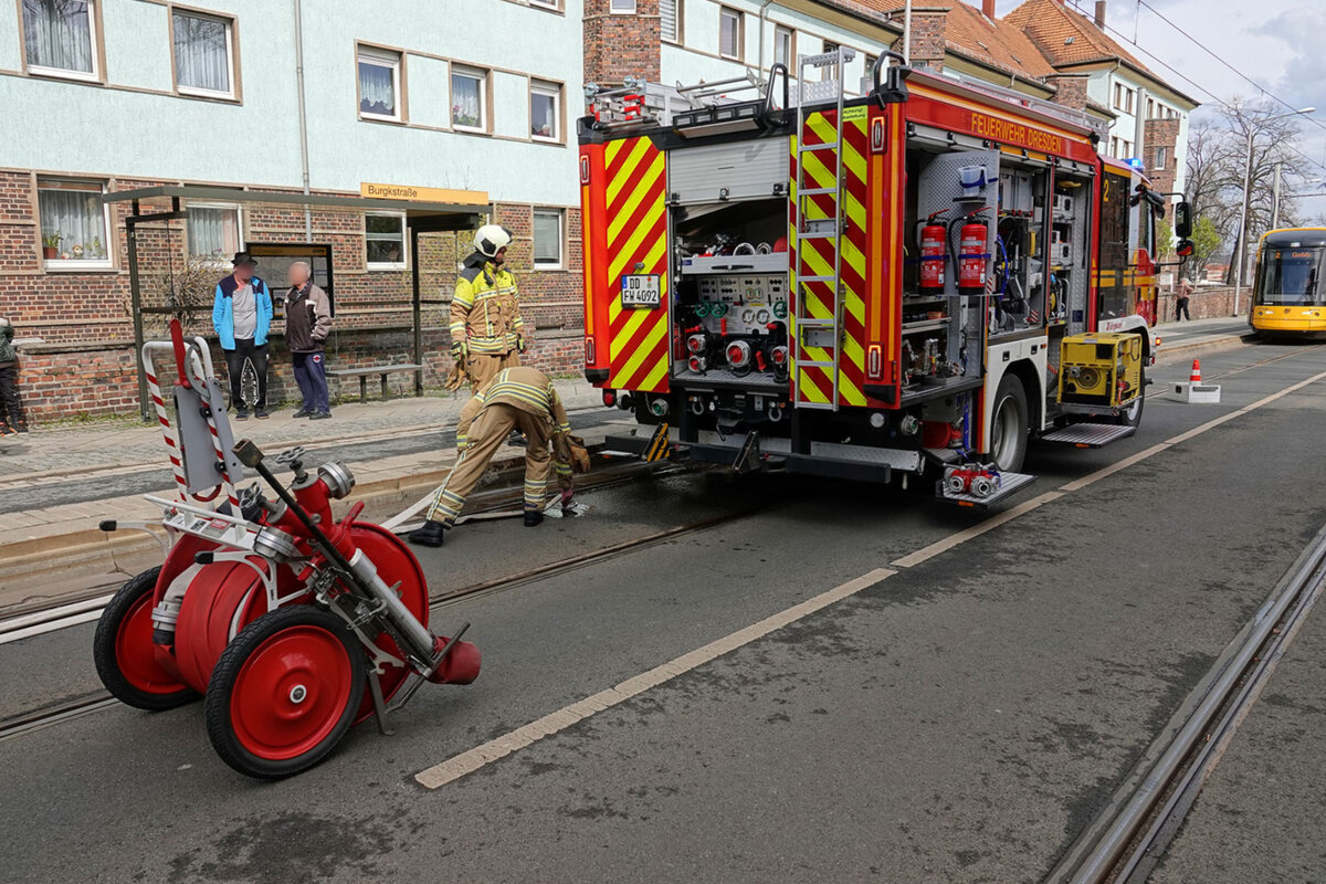 Dresden: Brand In Dresdner Mehrfamilienhaus - Ein Jugendlicher (15 ...