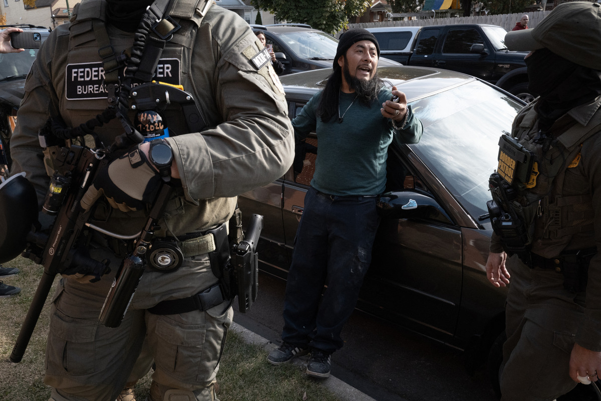 Chicago judge orders hundreds of migrants arrested by ICE to be ...