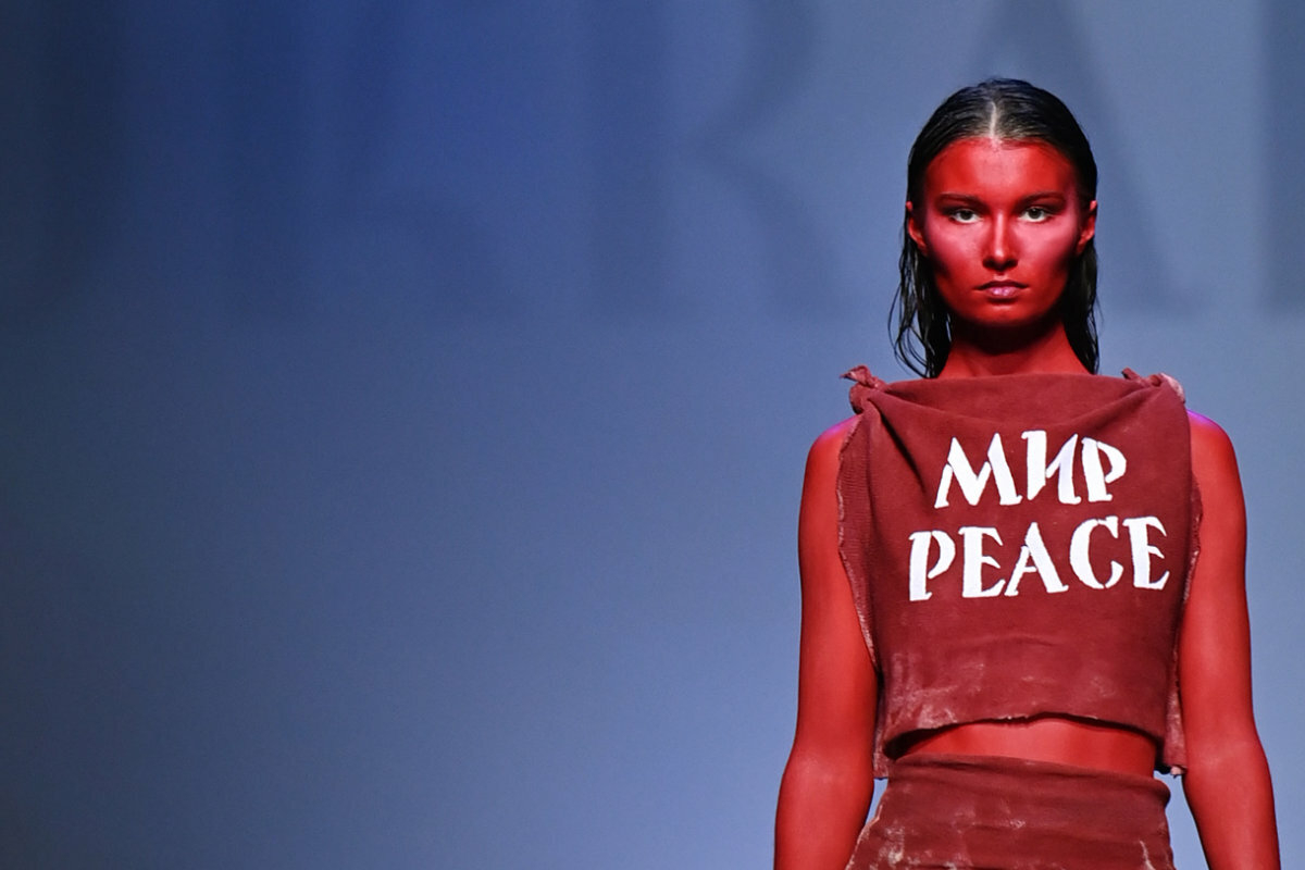 Howling sirens and bloody outfits: Ukrainian designer sends a clear signal at Fashion Week