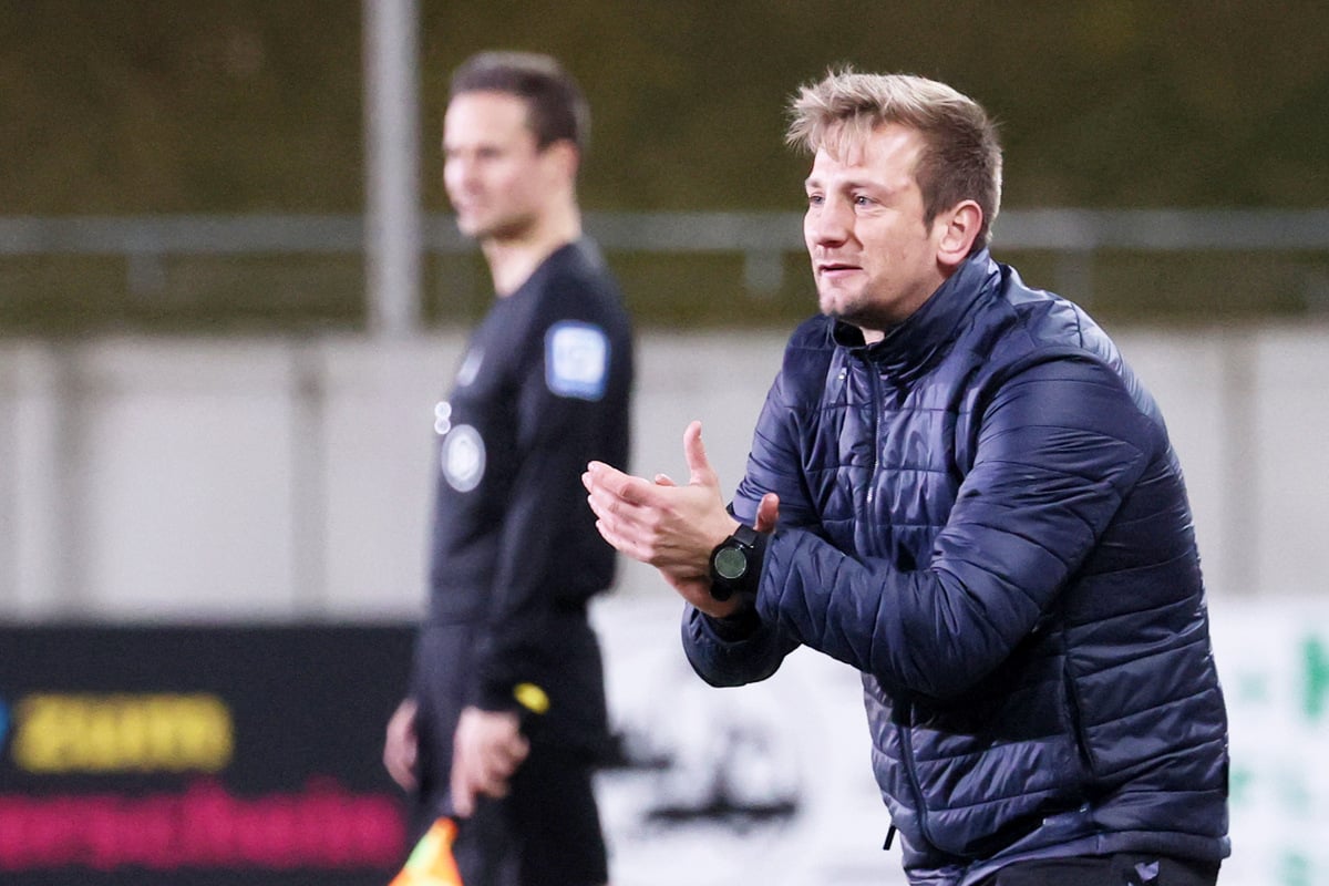 Kurz vor Abstiegsendspiel: Nordost-Klub feuert Trainer