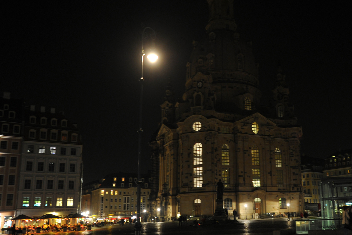 Heute bleibt es dunkel in Dresden: Das hat es damit auf sich